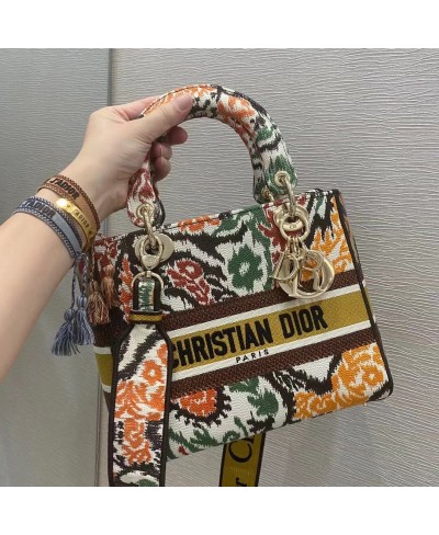 CHRISTIAN DIOR MEDIUM LADY D-LITE BAG