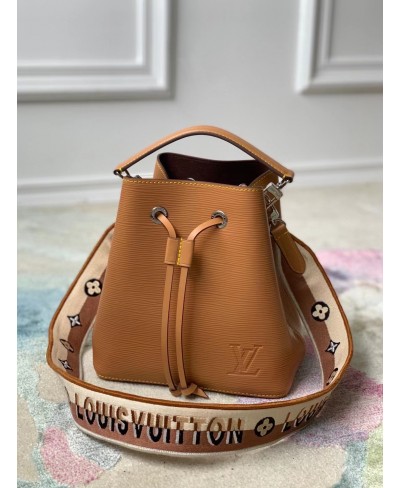 LOUIS VUITTON NÉONOÉ BB