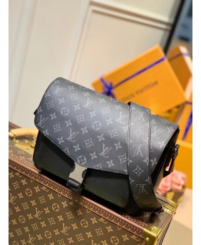 NUOVA BORSA MESSENGER LOUIS VUITTON