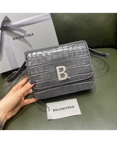 B. BORSETTA DA DONNA BALENCIAGA