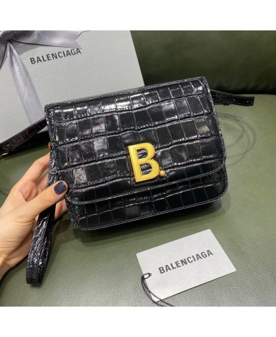 B. BORSETTA DA DONNA BALENCIAGA