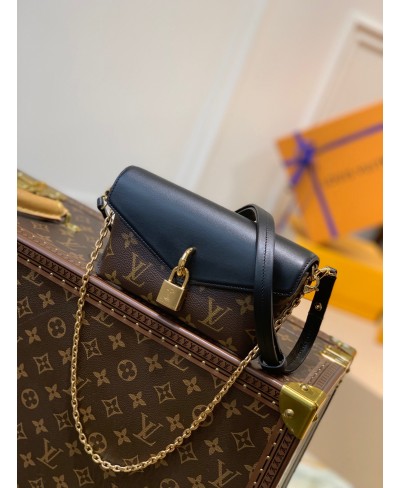 BORSA PADLOCK ON STRAP LOUIS VUITTON