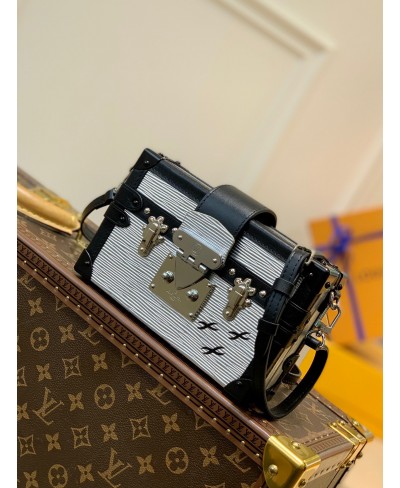 LOUIS VUITTON PETITE MALLE