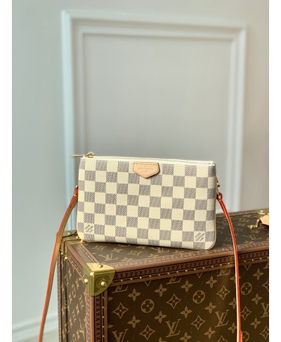 LOUIS VUITTON DOUBLE ZIP POCHETTE