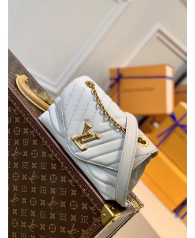 LOUIS VUITTON LV NEW WAVE CHAIN BAG