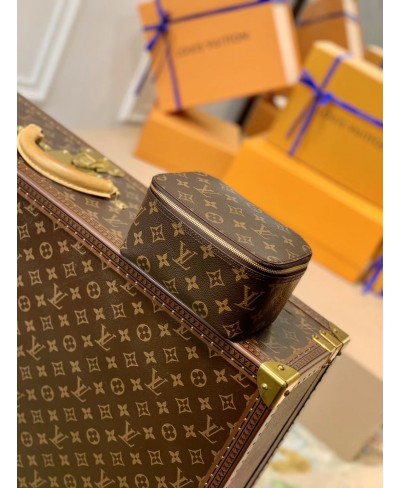 LOUIS VUITTON PACKING CUBE PM