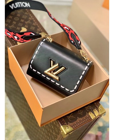 LOUIS VUITTON TWIST PM