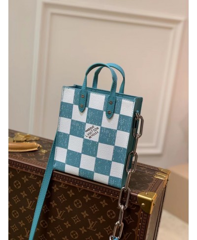 LOUIS VUITTON SAC PLAT XS