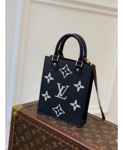 LOUIS VUITTON PETIT SAC PLAT