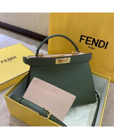 PEEKABOO ISEEU MEDIUM FENDI