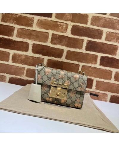 Borsa a spalla Padlock con stampa ciliegie e fragole misura piccola GUCCI