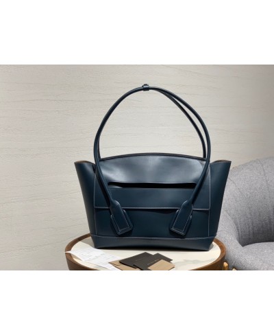 BOTTEGA VENETA THE ARCO 48 BAG IN FRENCH CALF