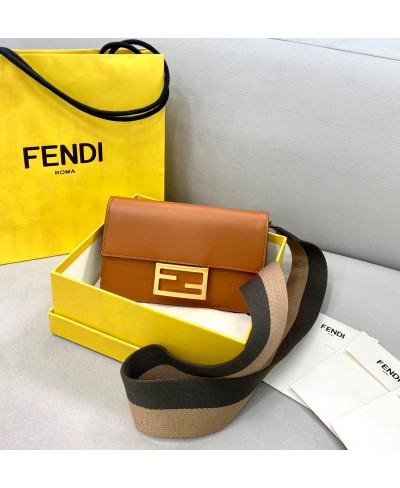 FLAT BAGUETTE FENDI