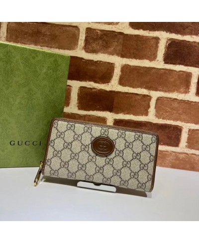 GUCCI Zip around wallet with Interlocking G