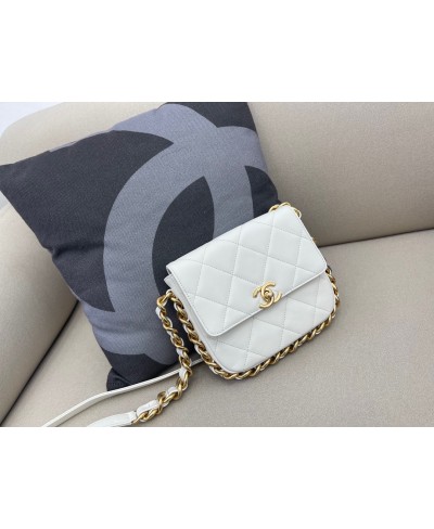 CHANEL SMALL FLAP BAG