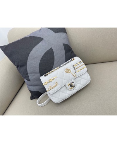 CHANEL SMALL FLAP BAG