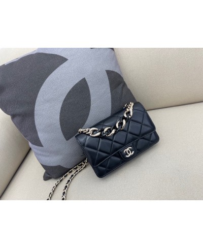 CHANEL WALLET ON CHAIN