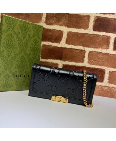 GUCCI GG wallet with chain