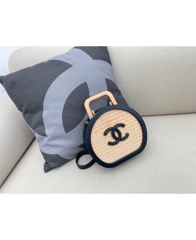 CHANEL SMALL VANITY CASE