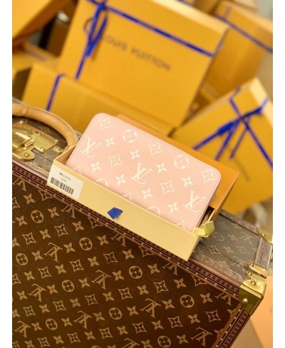 LOUIS VUITTON ZIPPY WALLET