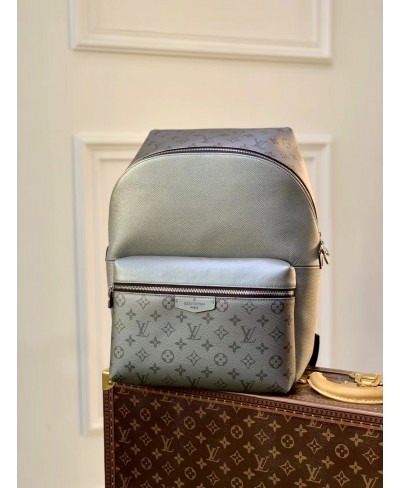 LOUIS VUITTON DISCOVERY BACKPACK PM