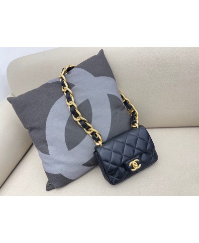 CHANEL SMALL FLAP BAG