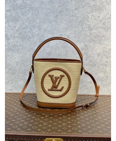 LOUIS VUITTON PETIT BUCKET