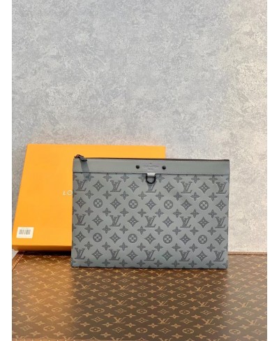 LOUIS VUITTON POCHETTE DISCOVERY