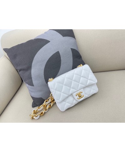 CHANEL SMALL FLAP BAG