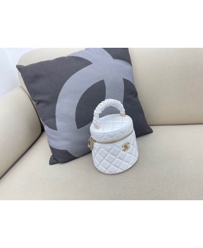 CHANEL VANITY CASE