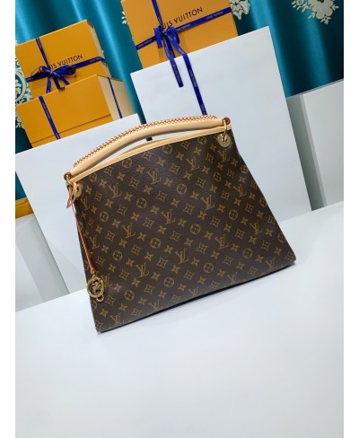 LOUIS VUITTON ARTSY MM