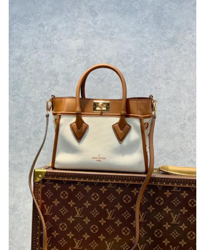 BORSA TOTE ON MY SIDE PM LOUIS VUITTON