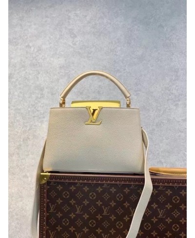 LOUIS VUITTON CAPUCINES MM