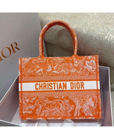 CHRISTIAN DIOR MEDIUM DIOR BOOK TOTE