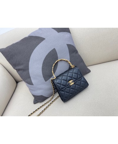 CHANEL CLUTCH WITH CHAIN