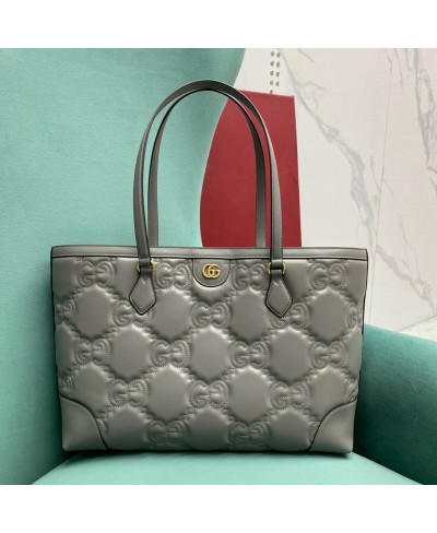 Borsa shopping in pelle matelassé con GG misura media GUCCI