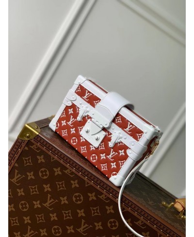 LOUIS VUITTON PETITE MALLE