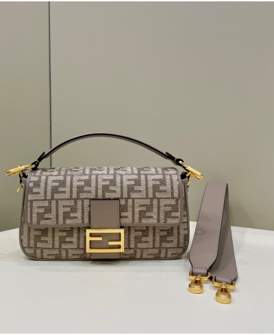 FENDI Baguette