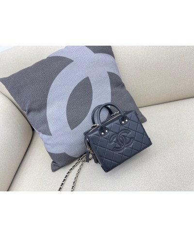 CHANEL SMALL VANITY CASE