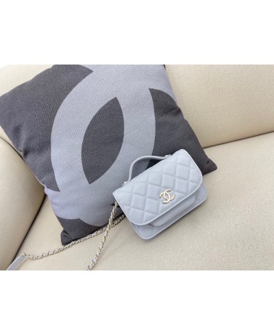 CHANEL CLUTCH WITH CHAIN