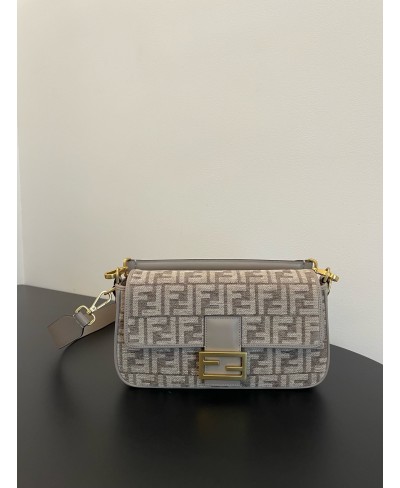 FENDI Baguette