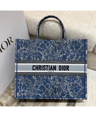 DIOR LARGE DIOR BOOK TOTE