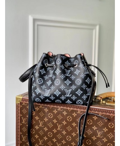 LOUIS VUITTON BELLA TOTE