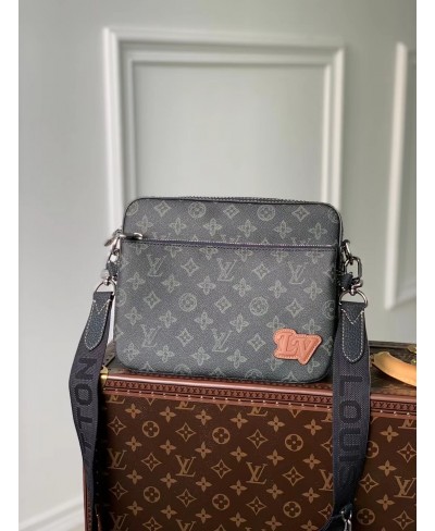 LOUIS VUITTON TRIO MESSENGER