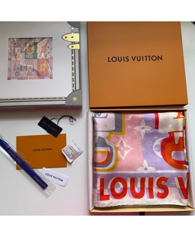 LOUIS VUITTON LV UNLOCKED SQUARE 90