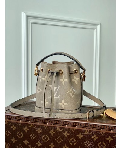 LOUIS VUITTON $2,030.00