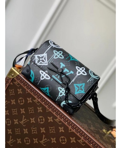 LOUIS VUITTON STEAMER WEARABLE WALLET