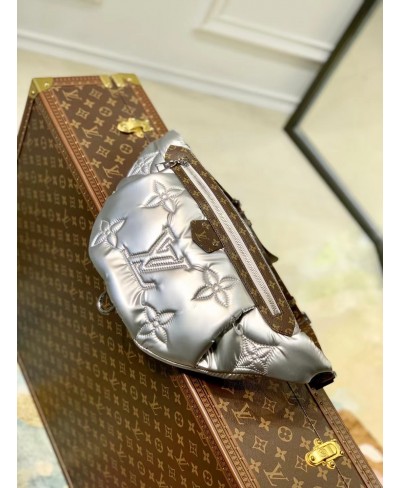 LOUIS VUITTON MAXI BUMBAG